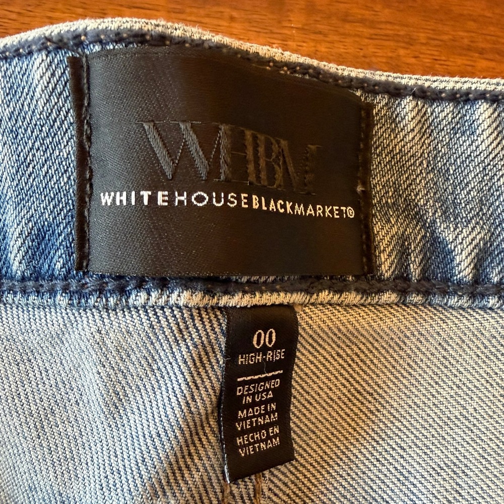 WHBM High-Rise Straight Jeans Size 00 Light Wash Raw Slit Hem Pintuck - Picture 10 of 14